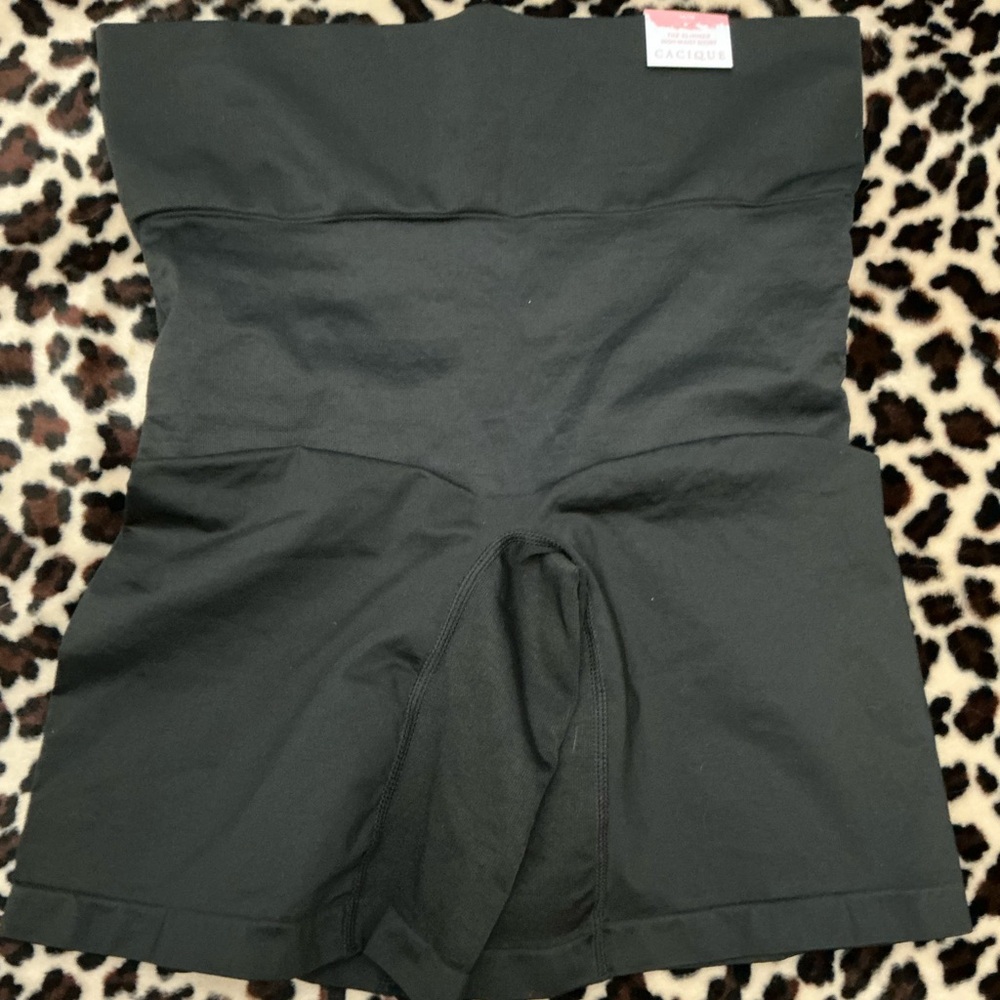 Cacique Slimmer High Waist Short 14/16 NWT